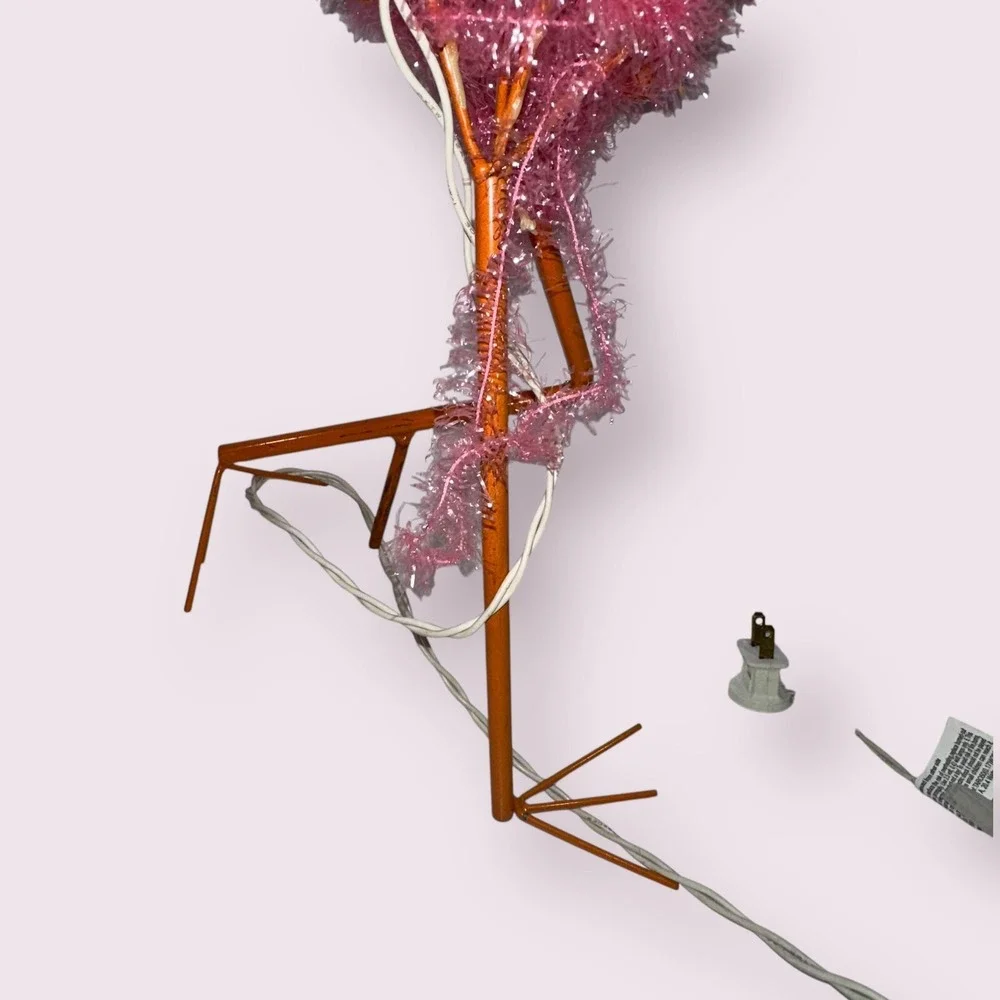 HTF Wondershop Tinsel Christmas Flamingo Light-Up Yard Stake‎ Decoration - Read
